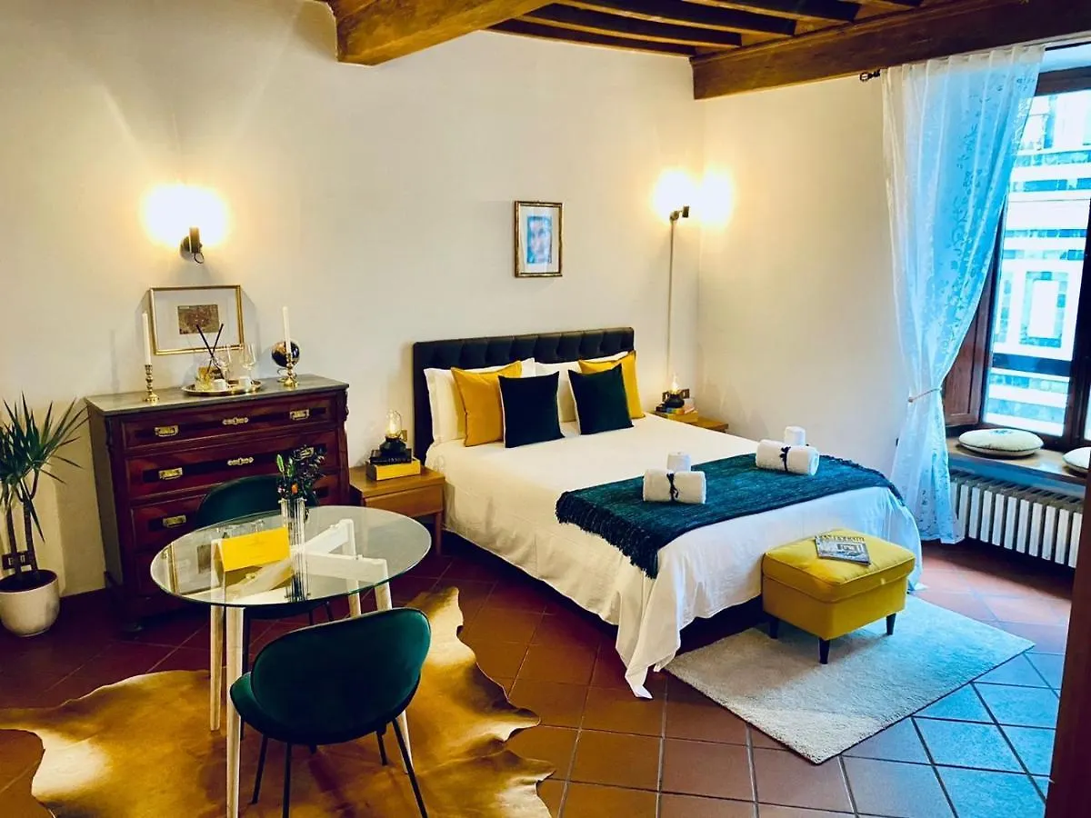 La Mandorla Apartments In Piazza Del Duomo 피렌체 0*,  이탈리아