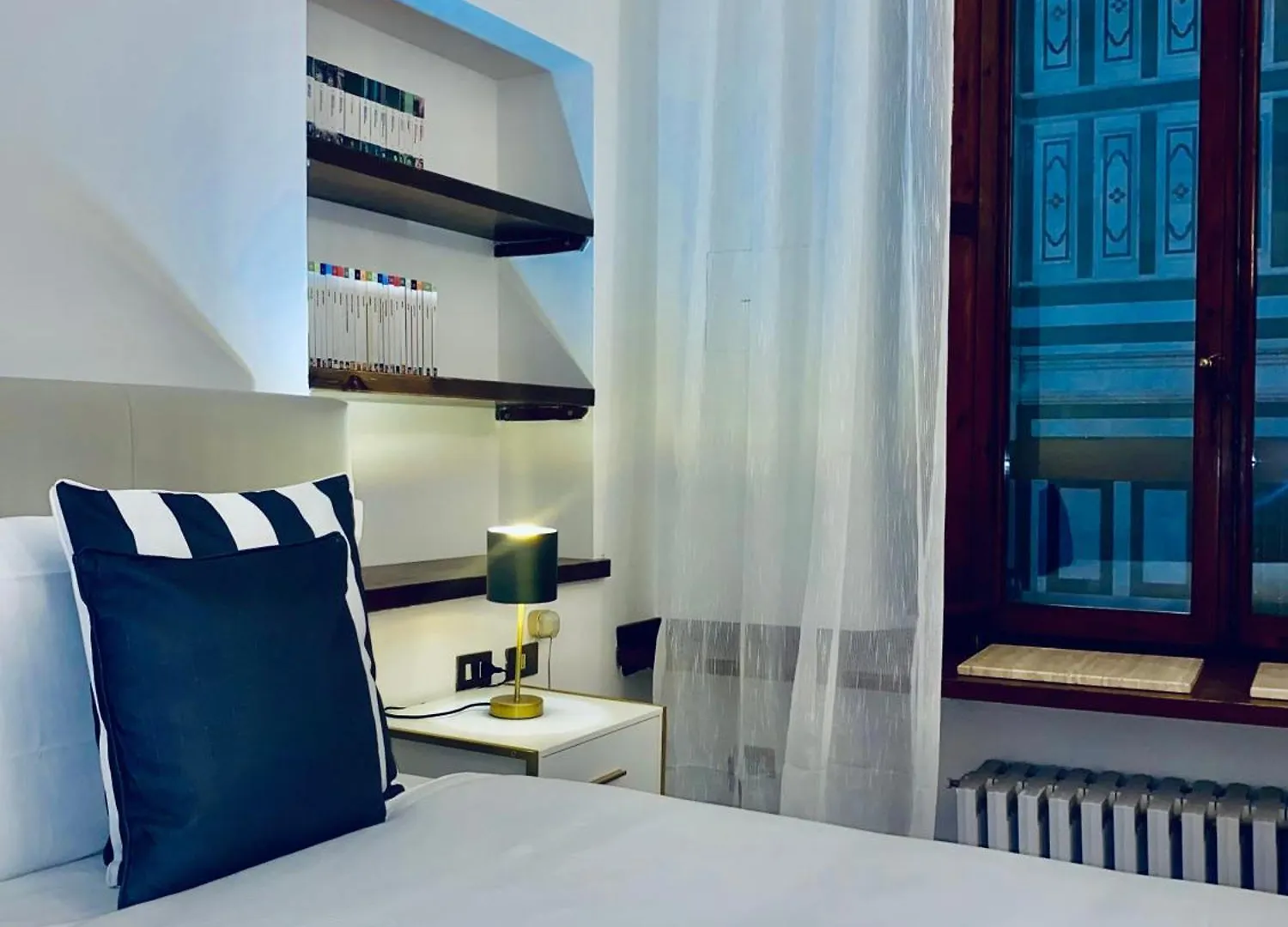 La Mandorla Apartments In Piazza Del Duomo 0*, Firenze Italia